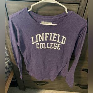Women’s Small Linfield College Shirt